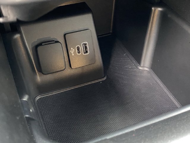 Certified 2025 Ford Explorer Active AWD/4WD image 30