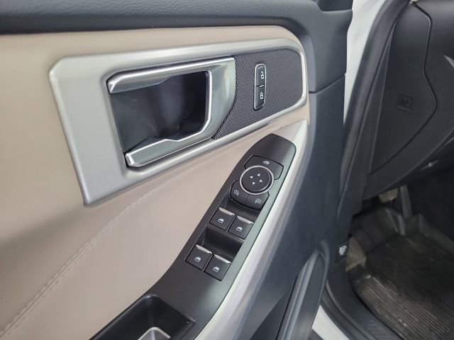 Certified 2022 Ford Explorer XLT w/ Equipment Group 202A AWD/4WD image 7