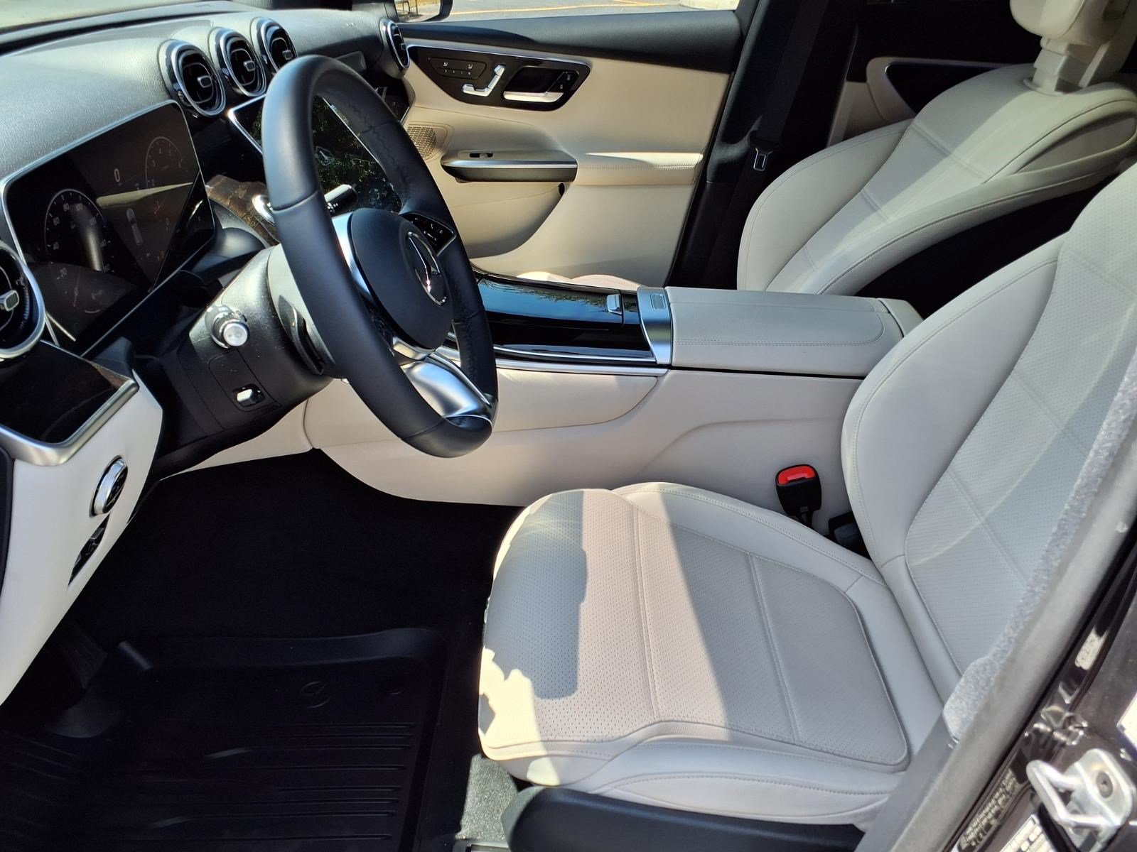 Used 2026 Mercedes-Benz GLC 300 4MATIC image 14