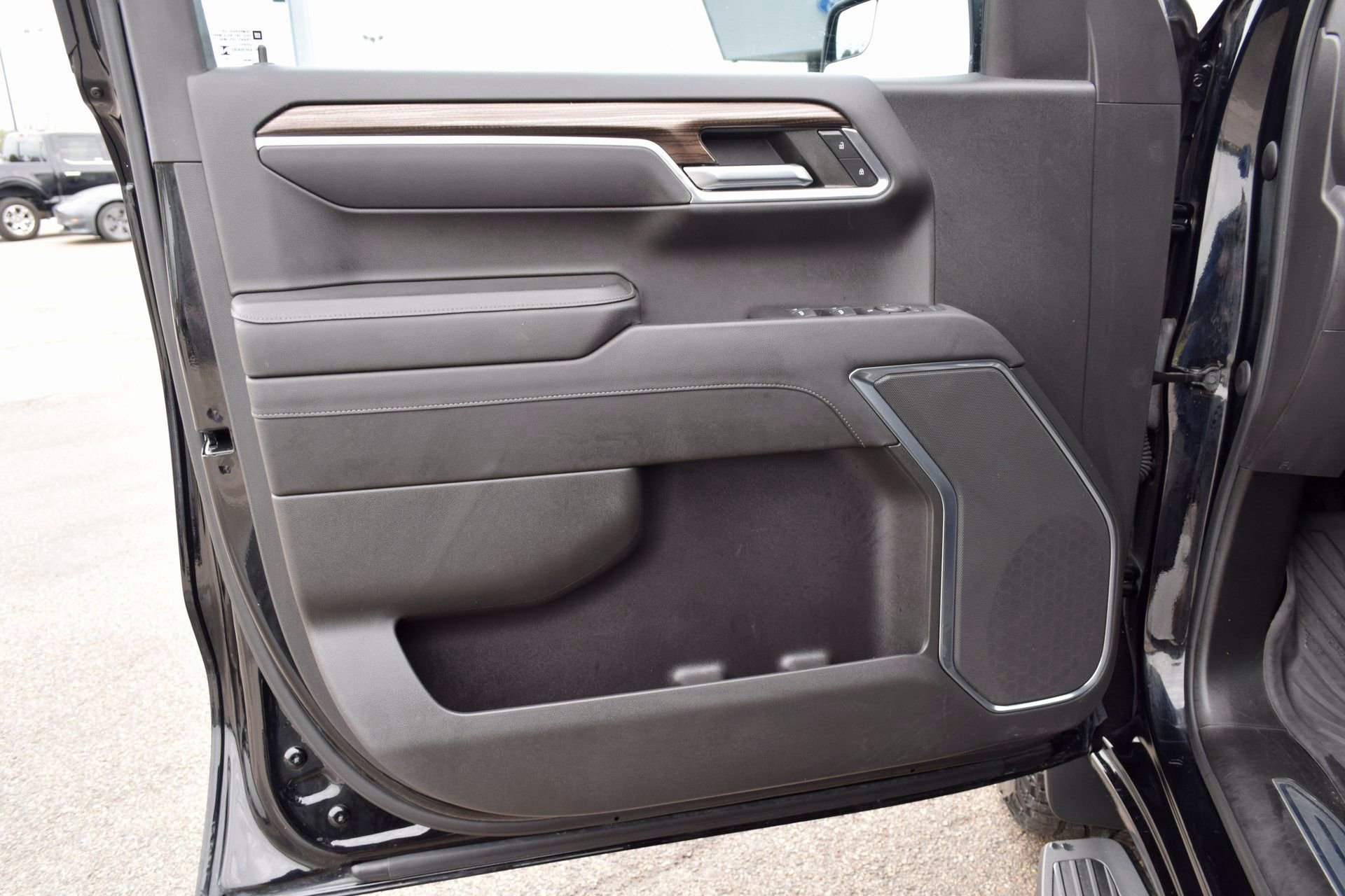 Used 2023 Chevrolet Silverado 1500 LT Trail Boss w/ Protection Package image 19