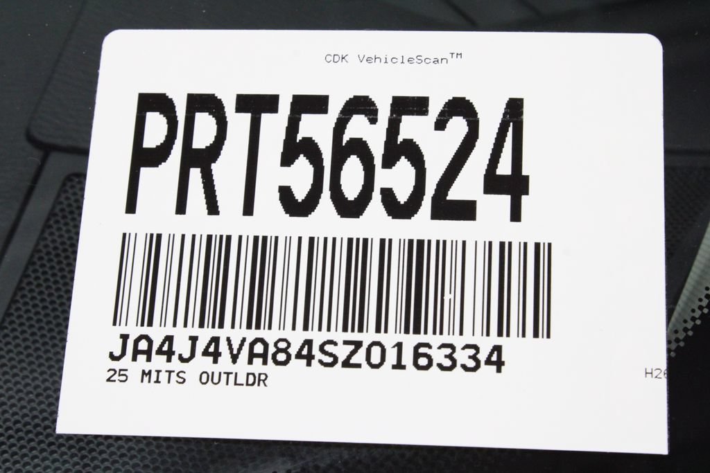 Used 2025 Mitsubishi Outlander AWD image 35