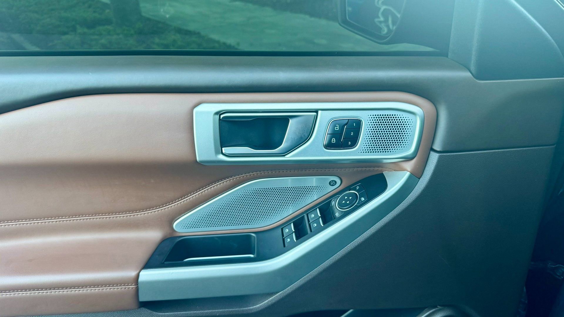 Certified 2021 Ford Explorer King Ranch w/ Premium Technology Package image 32