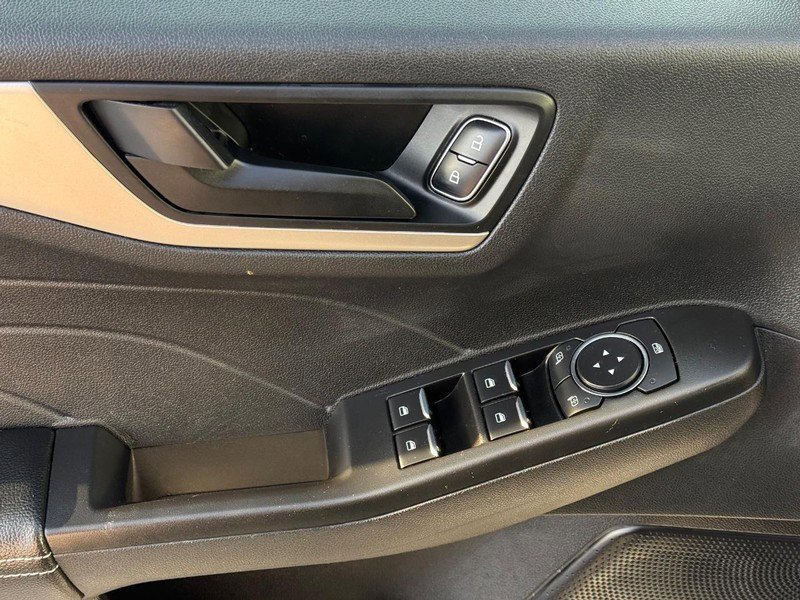 Certified 2022 Ford Escape SE image 25