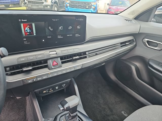 Used 2025 Kia K4 FWD image 21