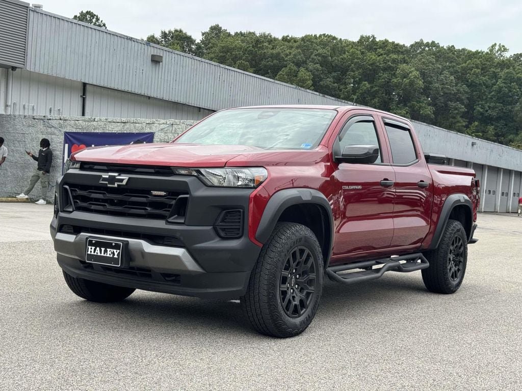 Used 2025 Chevrolet Colorado Trail Boss AWD/4WD image 25
