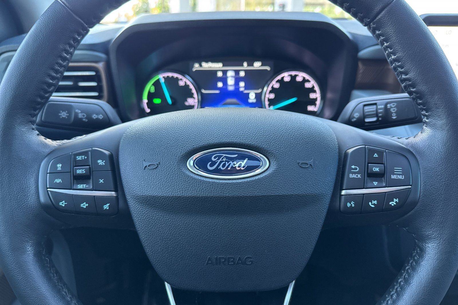 Certified 2022 Ford Maverick Lariat w/ Lariat Luxury Package image 23