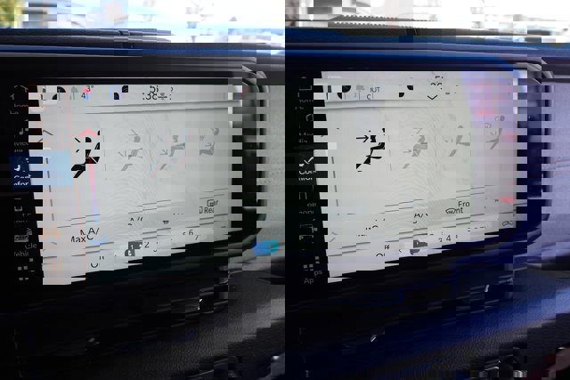 Used 2025 Jeep Gladiator Sport image 28