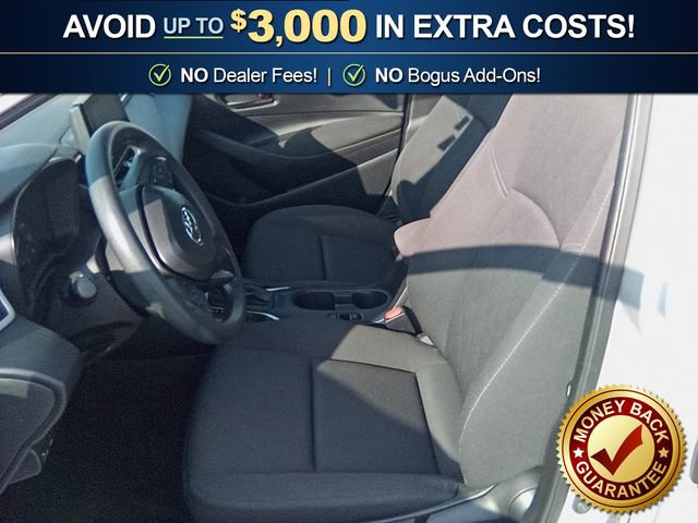 Used 2025 Toyota Corolla LE FWD image 14