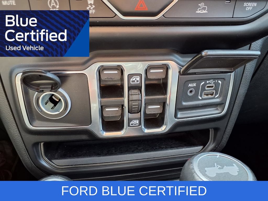 Used 2022 Jeep Wrangler Unlimited Sahara AWD/4WD image 13