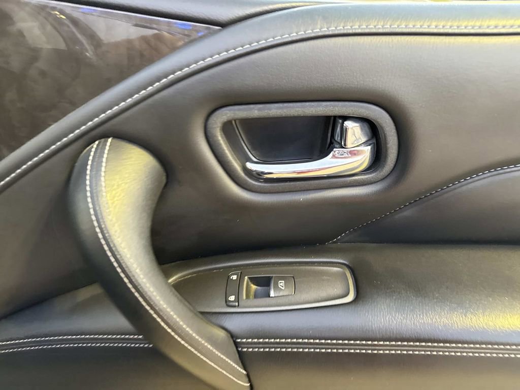 Used 2024 INFINITI QX80 Luxe image 16