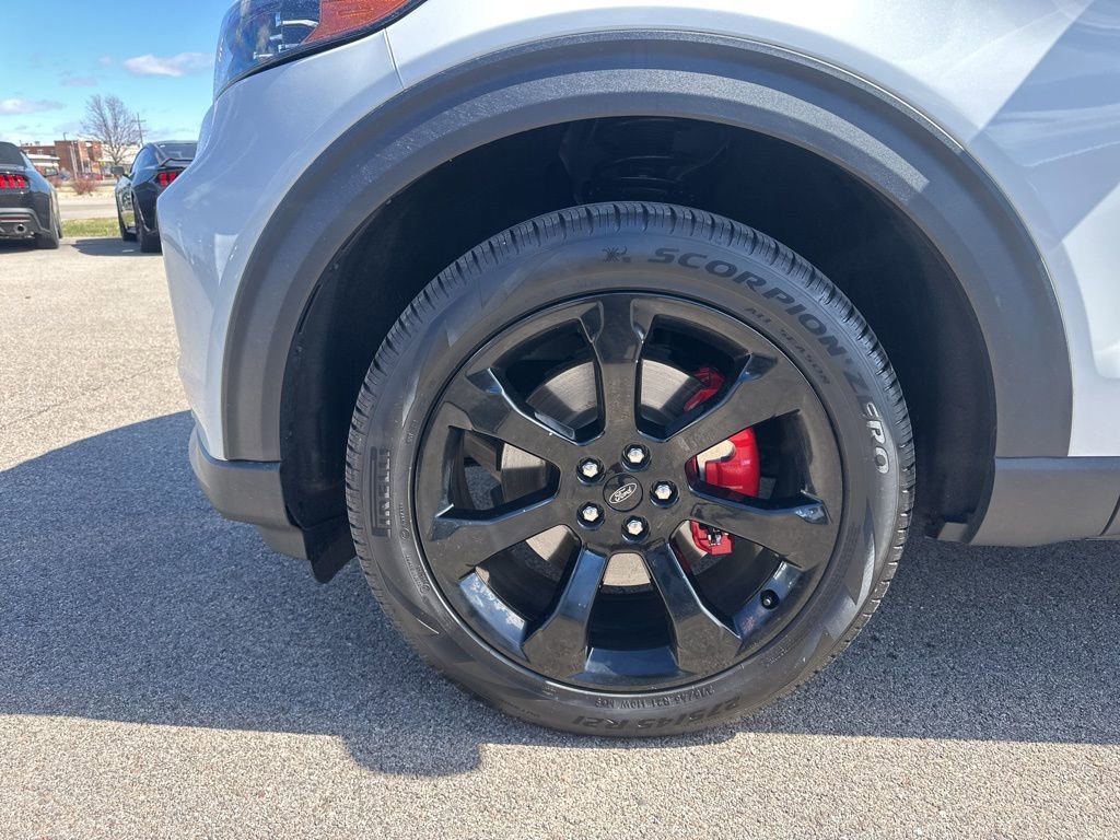 Certified 2024 Ford Explorer ST w/ Equipment Group 401A image 18
