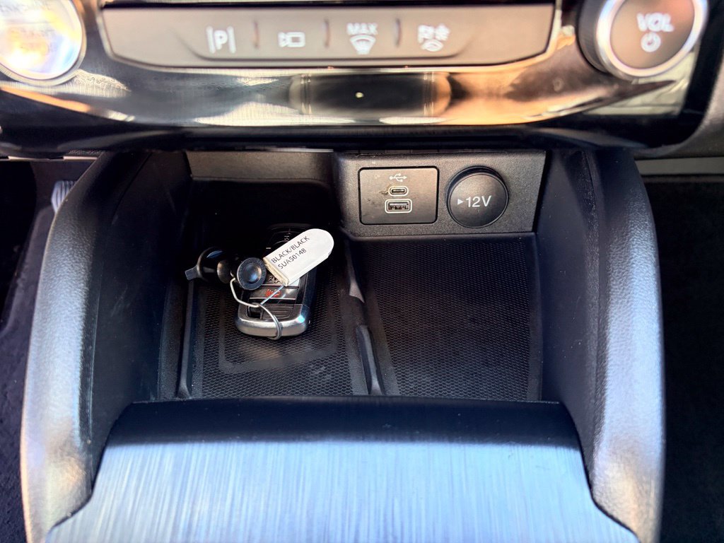 Certified 2025 Ford Escape SE w/ PHEV Premium Package FWD image 11