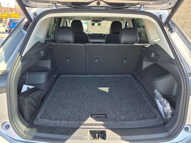 Used 2025 Volkswagen Tiguan SE FWD image 22