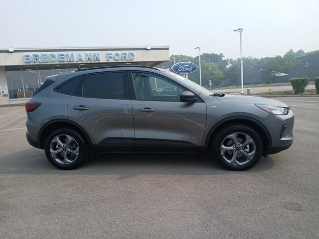 Certified 2026 Ford Escape ST-Line AWD/4WD image 3