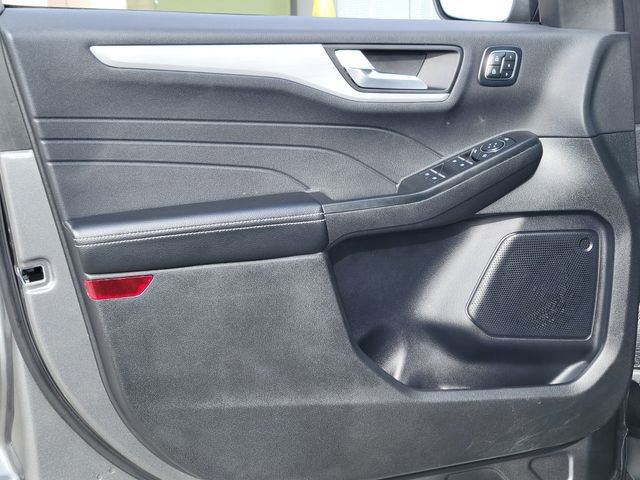 Certified 2025 Ford Escape Platinum AWD/4WD image 8
