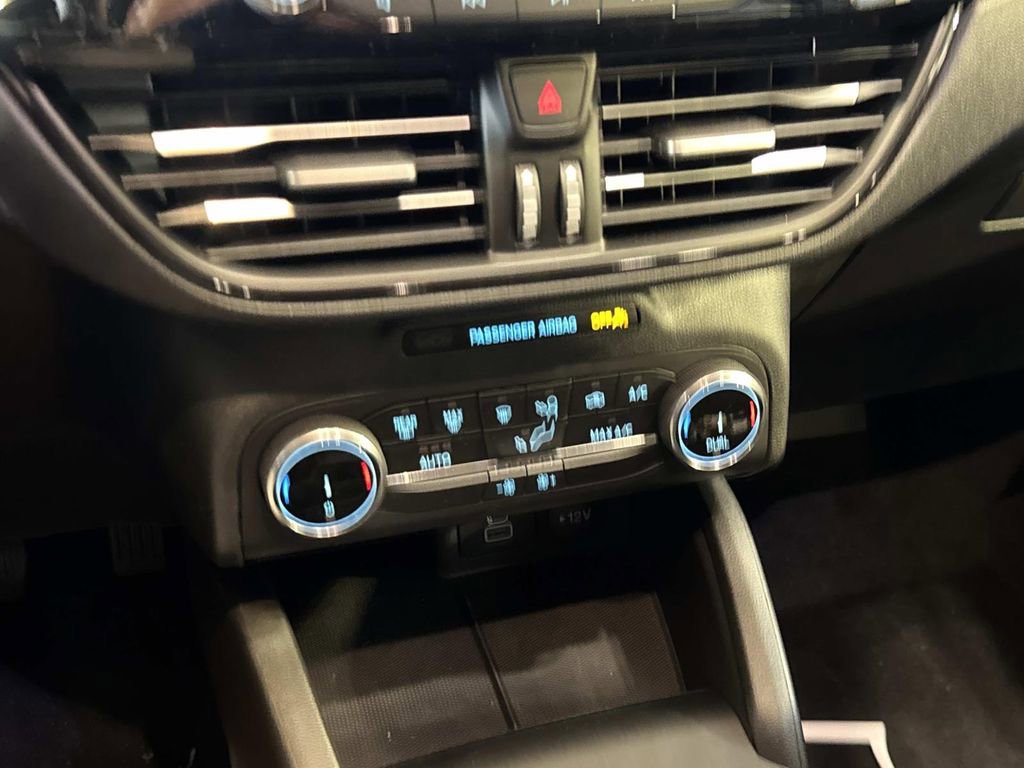 Certified 2025 Ford Escape ST-Line image 24