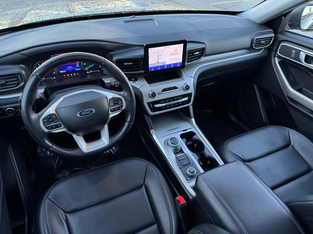 Certified 2023 Ford Explorer XLT w/ Equipment Group 202A AWD/4WD image 6