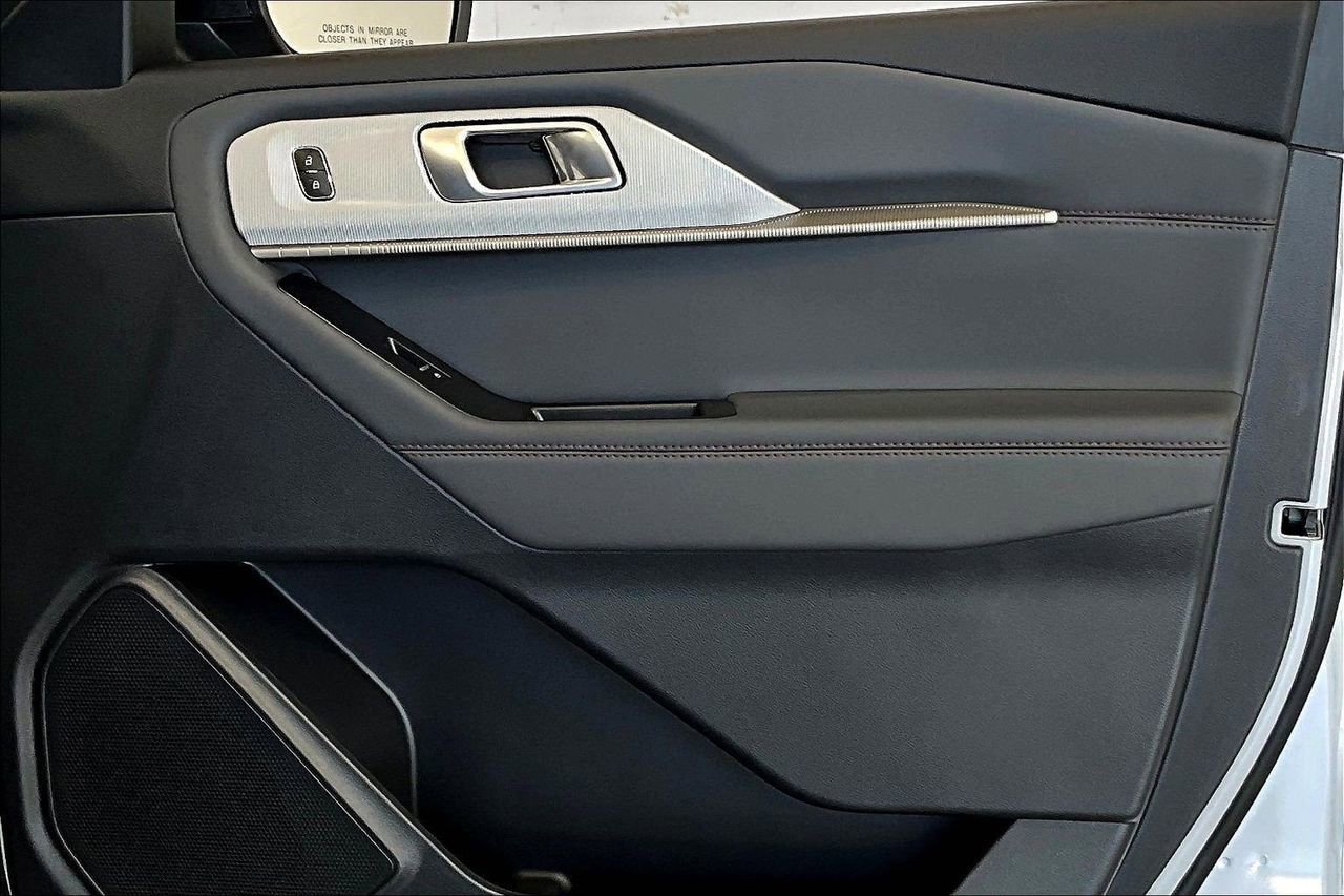 Certified 2026 Ford Explorer Active w/ Active Comfort Package image 26