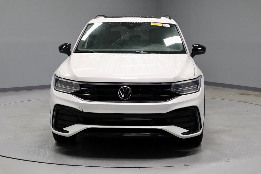 Used 2023 Volkswagen Tiguan SE R-Line AWD/4WD image 5