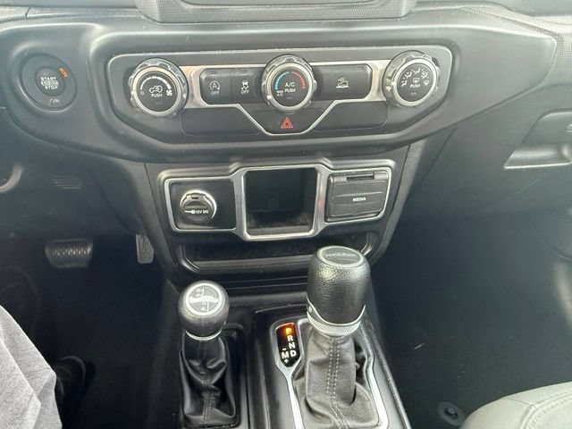 Used 2020 Jeep Gladiator Sport AWD/4WD image 14