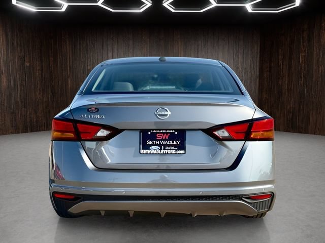Used 2025 Nissan Altima 2.5 SV FWD image 7