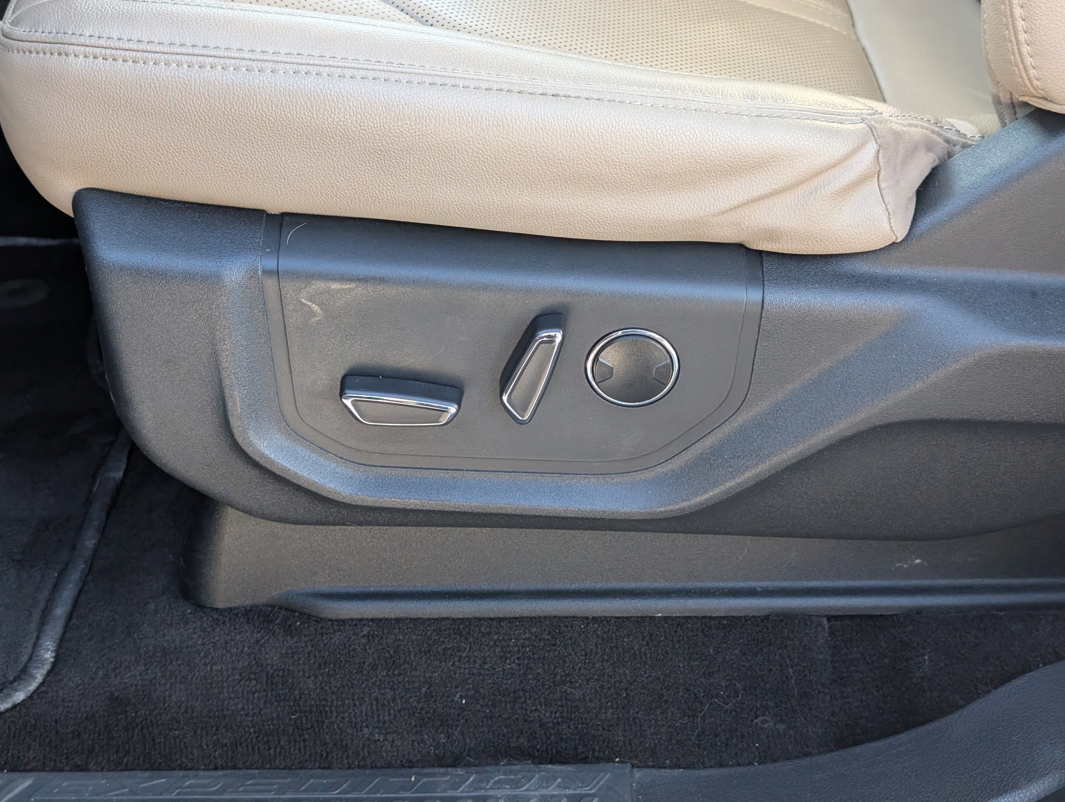 Certified 2022 Ford Expedition Max Limited image 26