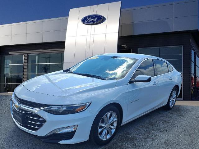 Used 2019 Chevrolet Malibu LT w/ Leather Package FWD image 4
