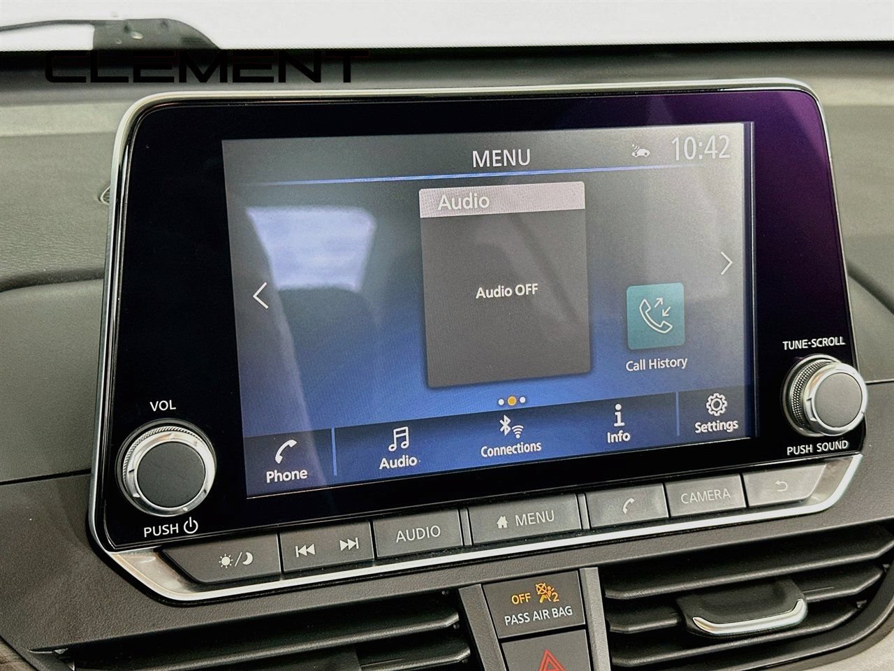 Used 2025 Nissan Altima 2.5 SV FWD image 19