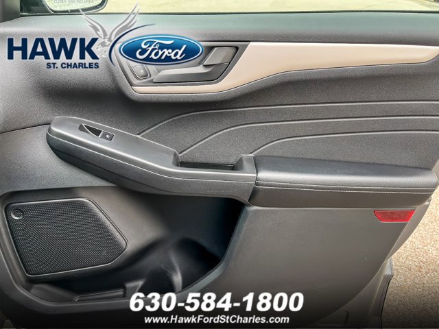 Certified 2022 Ford Escape SE w/ SE Sport Appearance Package image 21