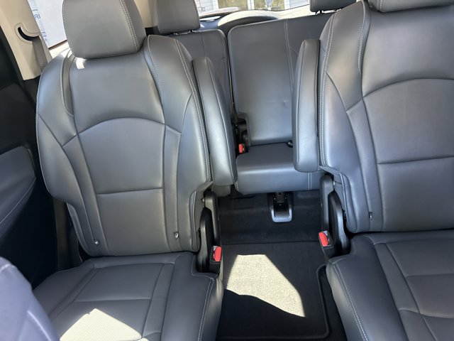 Used 2018 Buick Enclave Essence FWD image 18