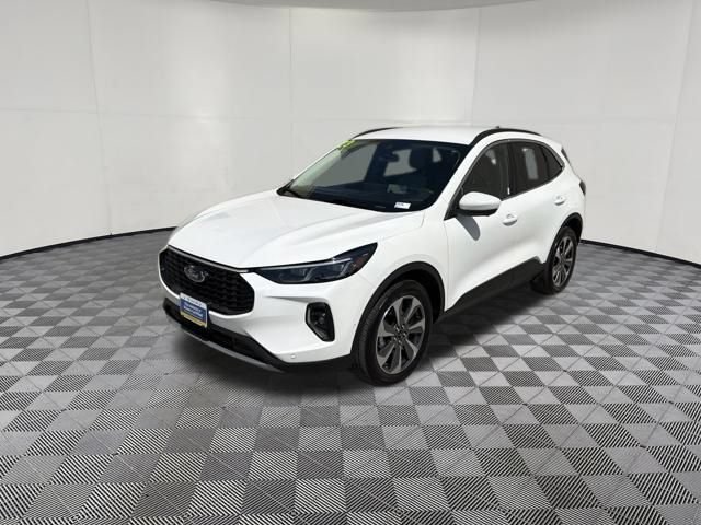 Certified 2023 Ford Escape Platinum w/ Premium Technology Package AWD/4WD image 13
