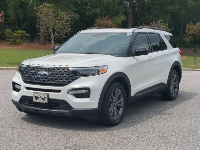 Certified 2023 Ford Explorer XLT w/ Equipment Group 202A RWD image 8