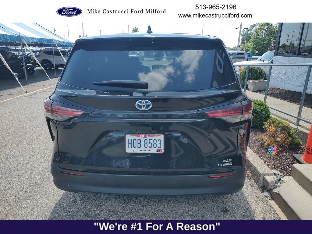 Used 2022 Toyota Sienna XLE FWD image 4