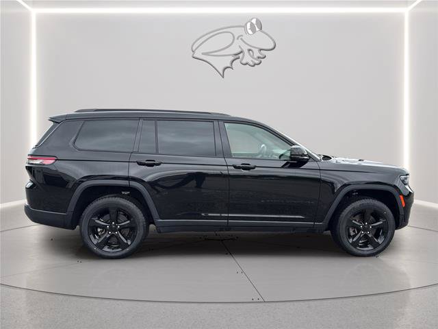 Used 2023 Jeep Grand Cherokee L Laredo AWD/4WD image 7