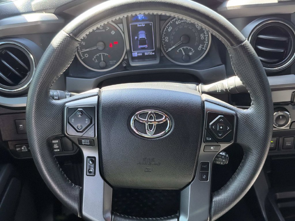 Used 2022 Toyota Tacoma TRD Off-Road w/ Technology Package AWD/4WD image 12