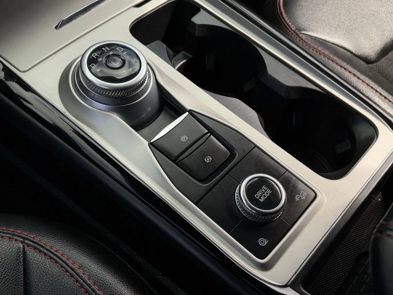 Certified 2022 Ford Explorer ST-Line w/ Class IV Trailer Tow Package image 19