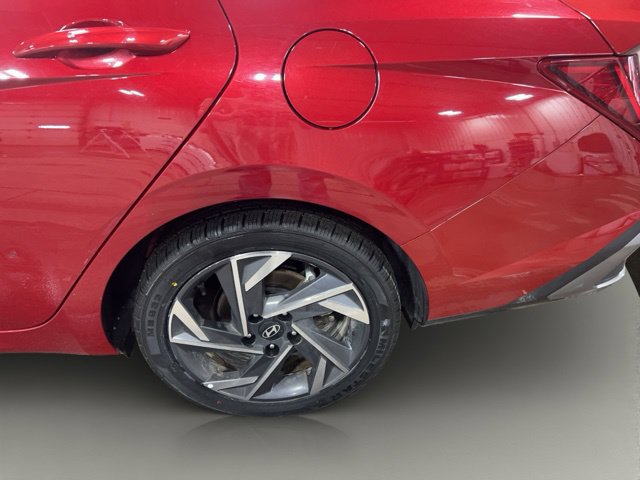 Used 2025 Hyundai Elantra SEL FWD image 28