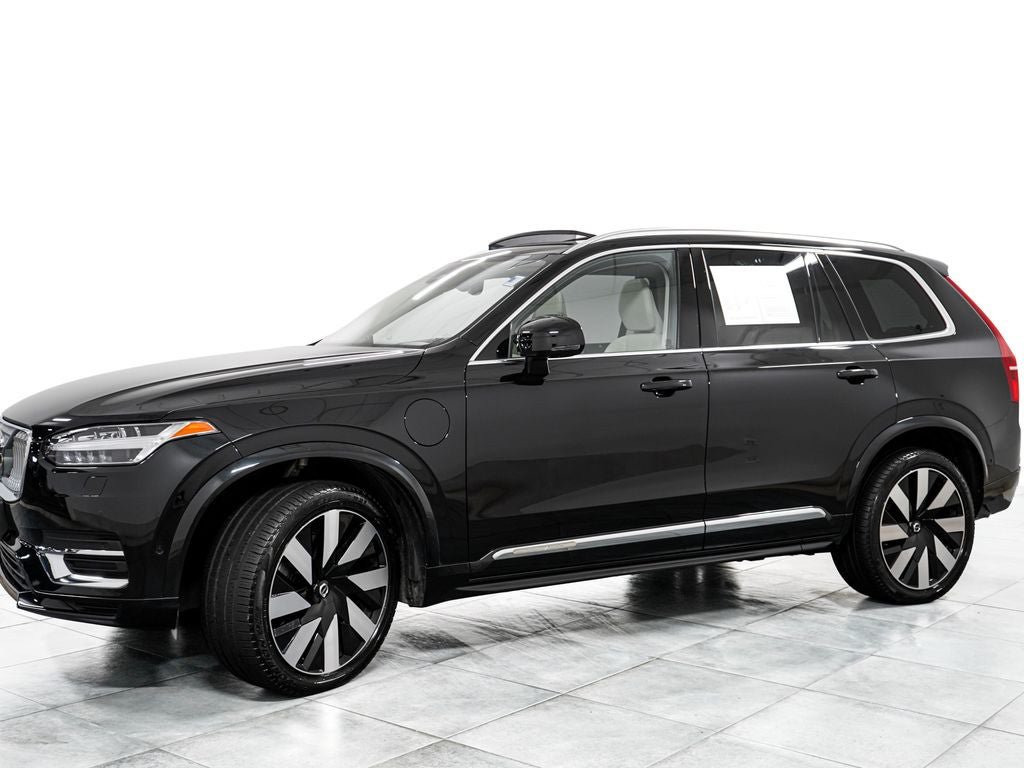 Used 2024 Volvo XC90 T8 Plus AWD/4WD image 4