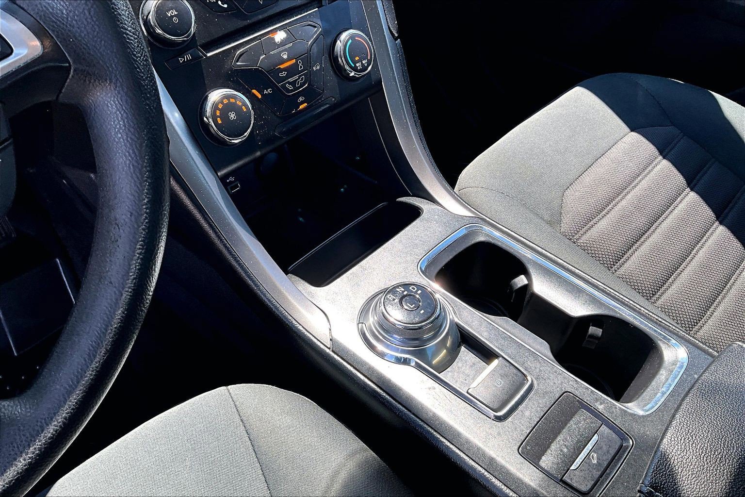 Certified 2017 Ford Fusion SE FWD image 18