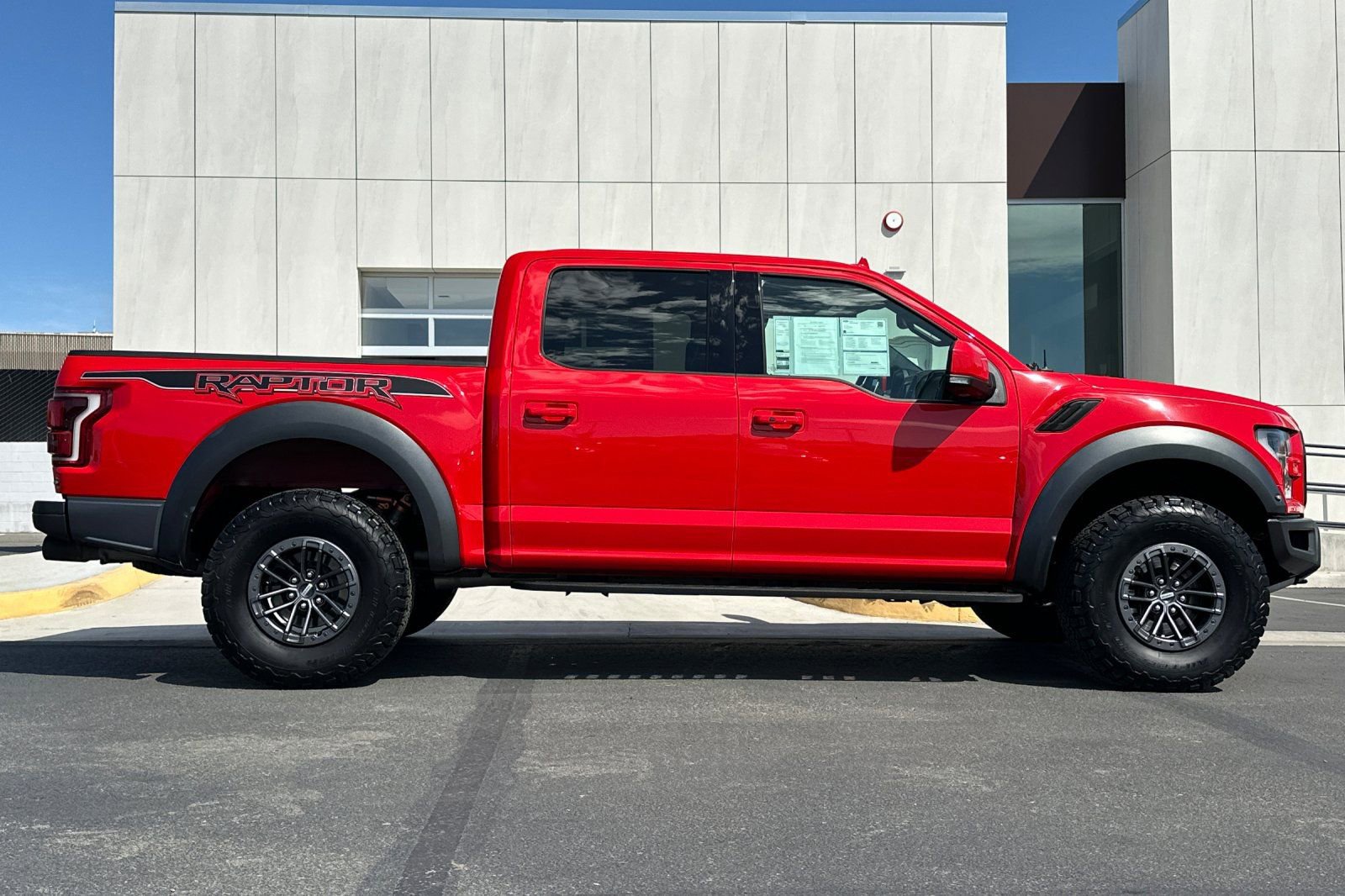 Certified 2019 Ford F150 Raptor w/ Equipment Group 802A Luxury image 2