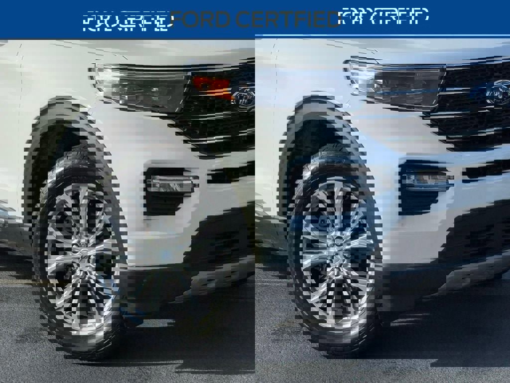 Certified 2024 Ford Explorer XLT w/ Equipment Group 202A image 6