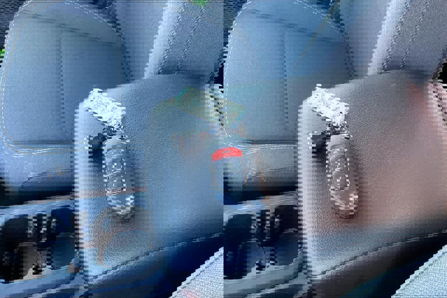 Used 2025 Jeep Wrangler Sport S image 13