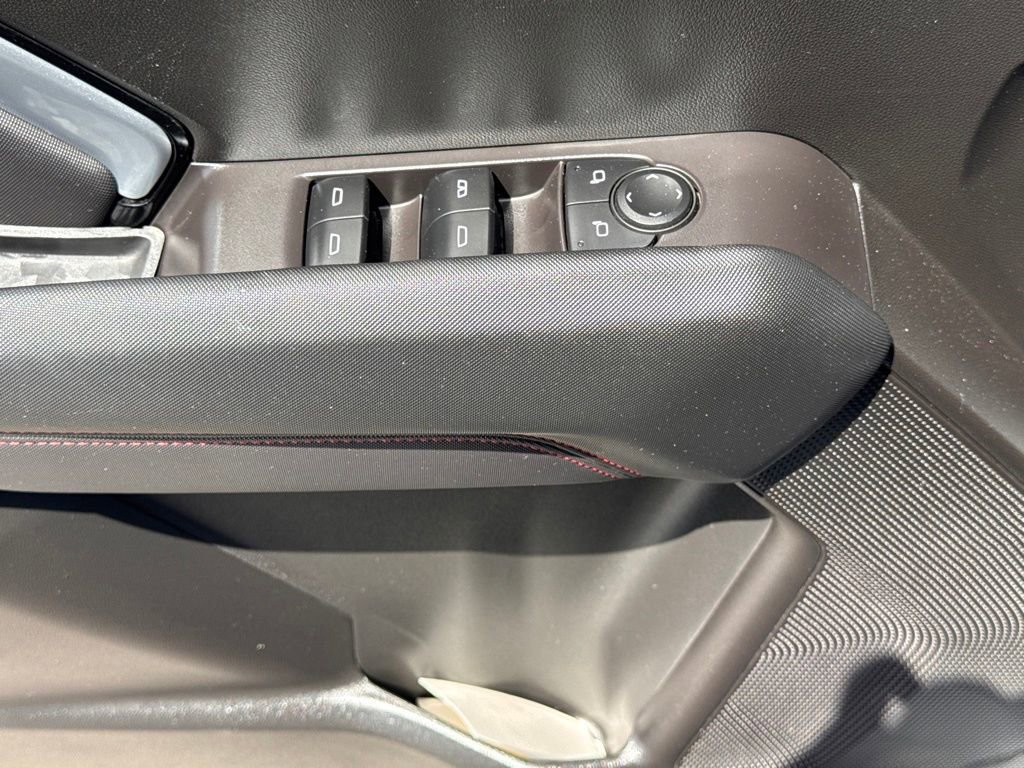 Used 2024 Chevrolet Colorado Z71 w/ Z71 Convenience Package 2 image 16