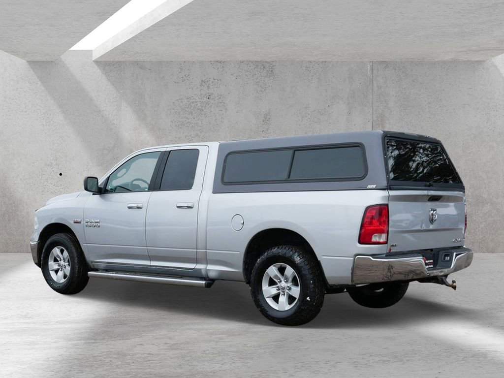 Used 2017 RAM 1500 Classic SLT AWD/4WD image 4