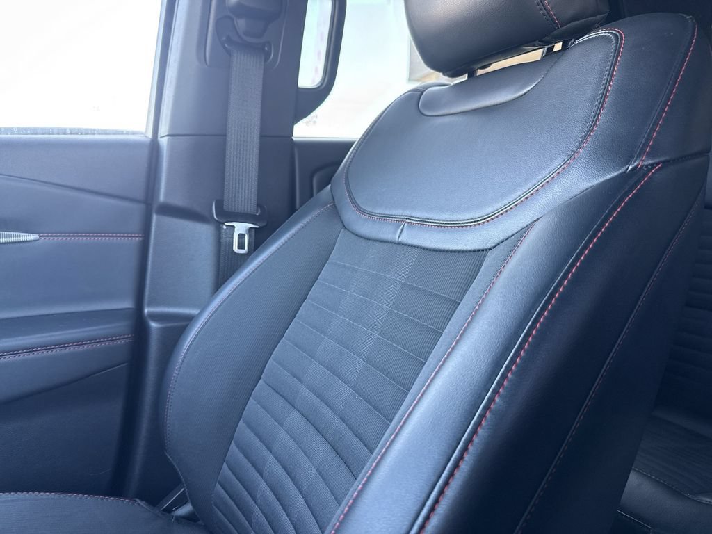Certified 2025 Ford Explorer ST-Line AWD/4WD image 32