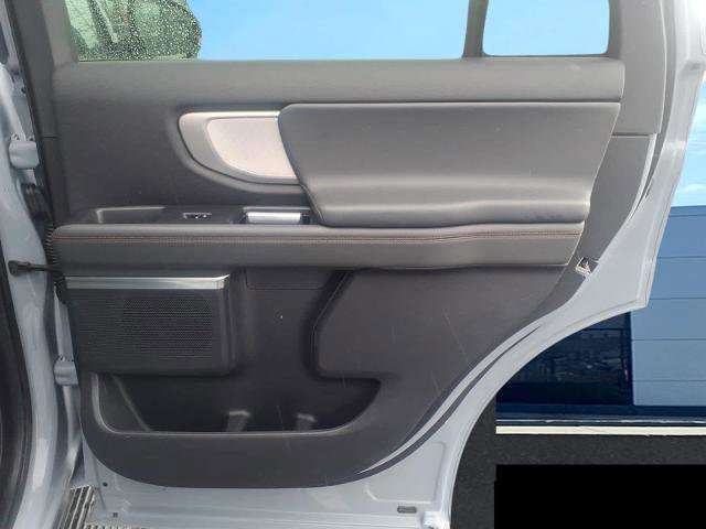 Certified 2025 Ford Expedition Active image 11