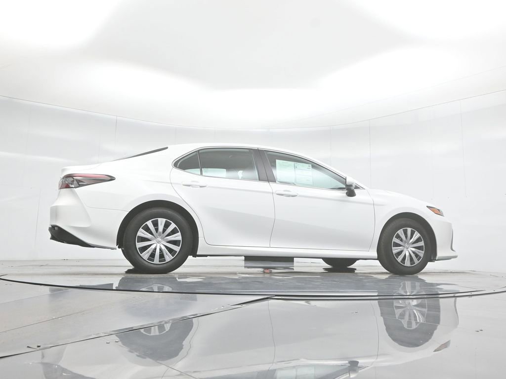 Used 2023 Toyota Camry LE image 11