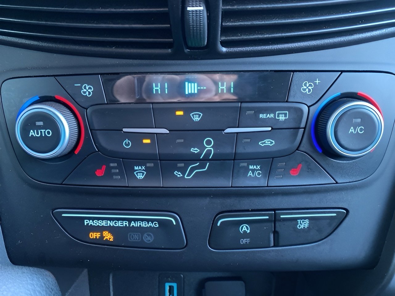 Certified 2019 Ford Escape SE image 21