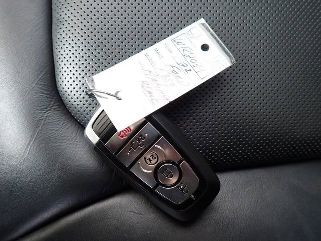 Certified 2022 Ford F350 Platinum w/ FX4 Off-Road Package image 30