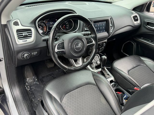 Used 2019 Jeep Compass Latitude w/ Popular Equipment Group AWD/4WD image 39